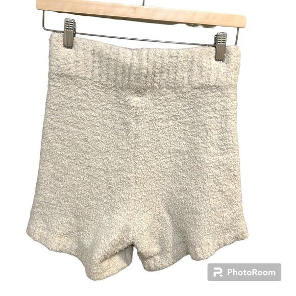 Skims Cozy Short Cream size S/M EUC N0566 - Picture 2 of 6